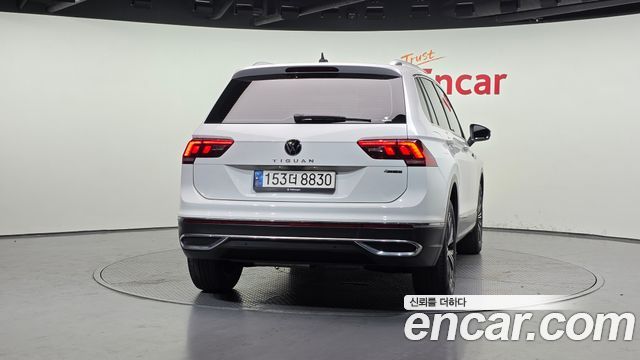 Volkswagen Tiguan 2-го поколения 2.0 TDI 4-Motion Premium - фото 3