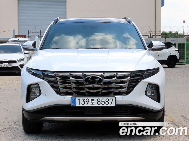 Hyundai Tucson NX4, гибрид Inspiration 2WD - фото 0