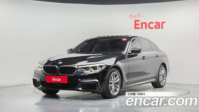 BMW 5-Series G30 520d Luxury Plus - фото 0