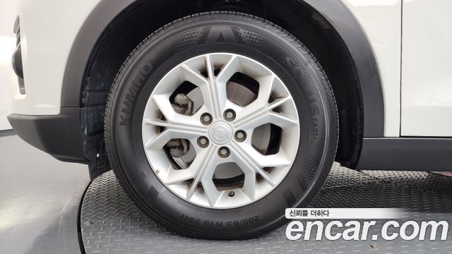 SsangYong Tivoli Gasoline 1.5 2WD V3 - фото 4