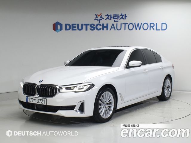 BMW 5-Series G30 530i xDrive Luxury - фото 0