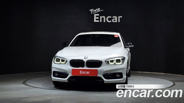 BMW 1-Series F20 118d Sport 5Door - фото 2
