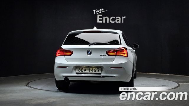BMW 1-Series F20 118d Sport 5Door - фото 3