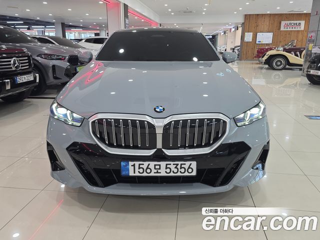 BMW 5-Series G60 530i xDrive M Sport - фото 2