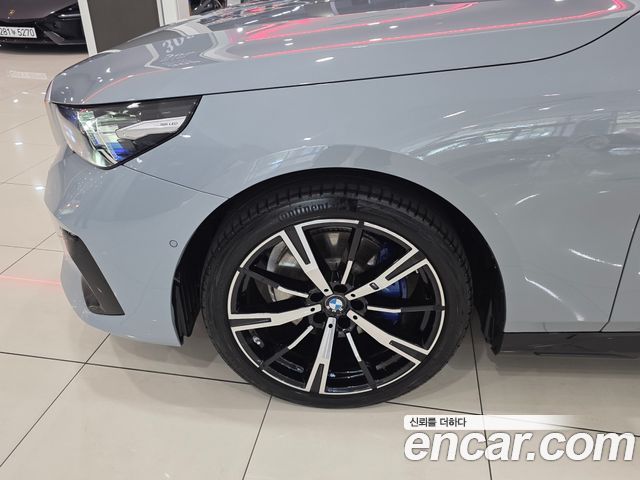 BMW 5-Series G60 530i xDrive M Sport - фото 4
