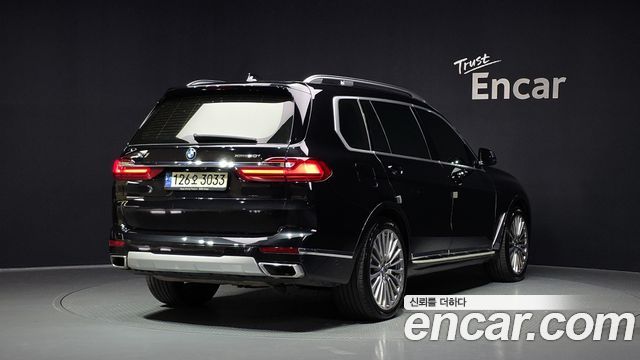 BMW X7 G07 xDrive 40i Design Pure Excellence 7-Seater - фото 1