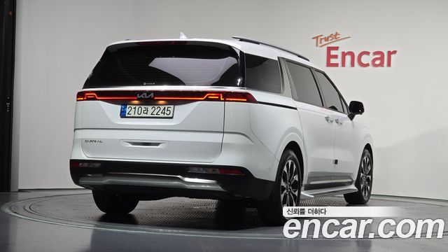 Kia Carnival 4-го поколения 9-Seater Signature - фото 0