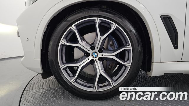 BMW X5 G05 xDrive 40i M Sport - фото 4