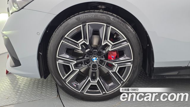 BMW 5-Series G60 530i xDrive M Sport Pro Special Edition - фото 4
