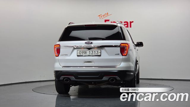 Ford Explorer 2.3 Limited 4WD 5th - фото 3