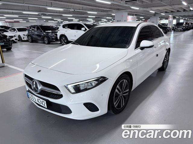 Mercedes-Benz A-Class W177 A220 Sedan - фото 1