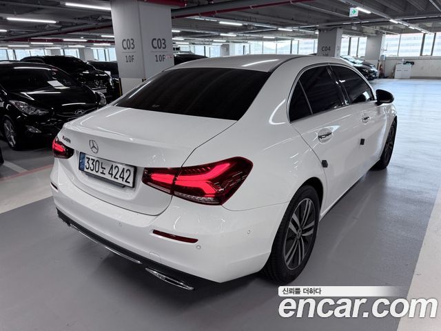 Mercedes-Benz A-Class W177 A220 Sedan - фото 3