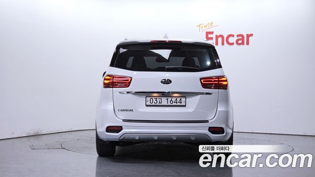 Kia Carnival Новый 9-Seater Noblesse Special - фото 3