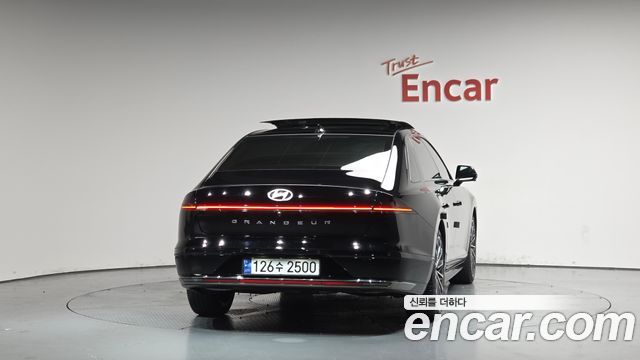 Hyundai Grandeur GN7 2,5 Gasoline 2WD Calligraphy - фото 2