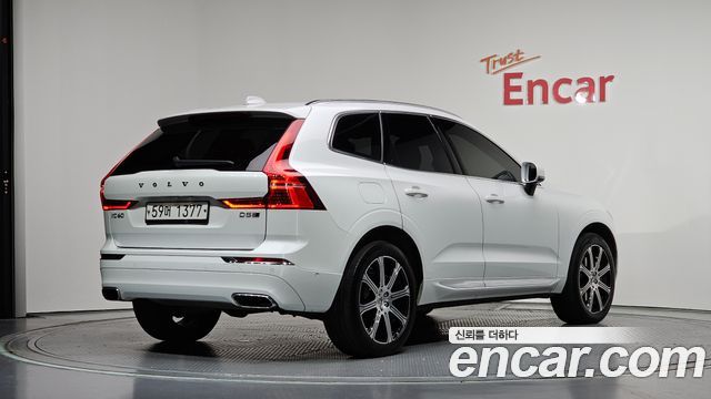 Volvo XC60 2-го поколения D5 Inscription - фото 1