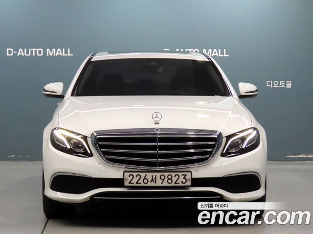 Mercedes-Benz E-Class W213 E220d 4MATIC Exclusive - фото 1