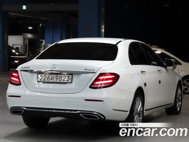 Mercedes-Benz E-Class W213 E220d 4MATIC Exclusive - фото 3