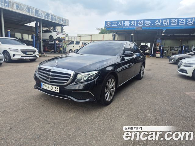 Mercedes-Benz E-Class W213 E300 4MATIC Exclusive - фото 1