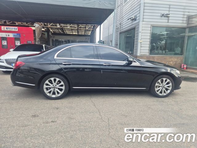 Mercedes-Benz E-Class W213 E300 4MATIC Exclusive - фото 4