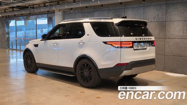 Land Rover Discovery 3.0 TD6 HSE Luxury - фото 1