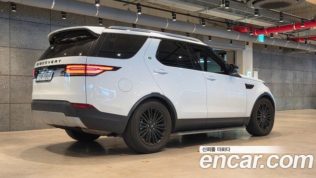 Land Rover Discovery 3.0 TD6 HSE Luxury - фото 3