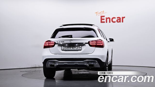 Mercedes-Benz GLA-Class X156 GLA220 Premium - фото 2