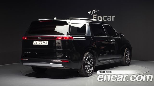 Kia Carnival 4-го поколения 9-Seater Noblesse - фото 1