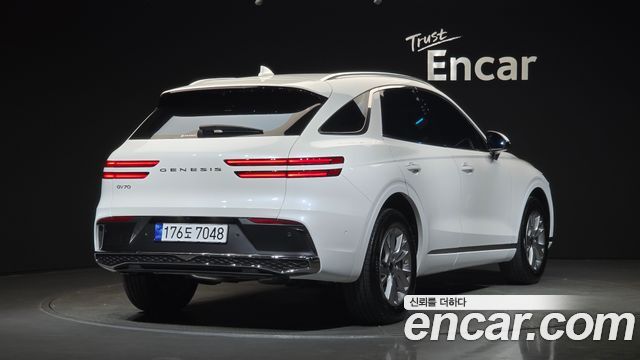 Genesis GV70 2.5T Gasoline 2WD - фото 1