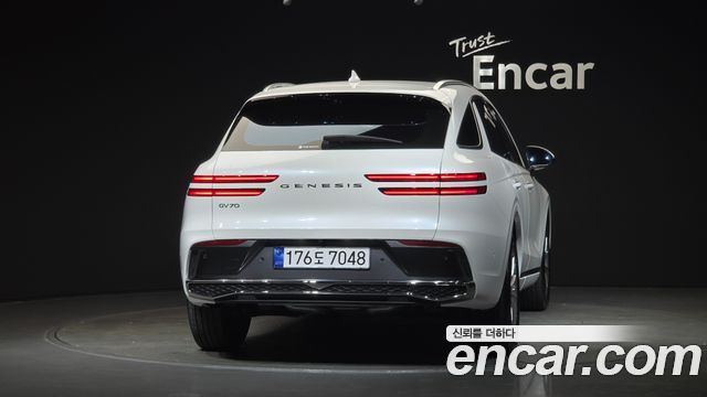 Genesis GV70 2.5T Gasoline 2WD - фото 3