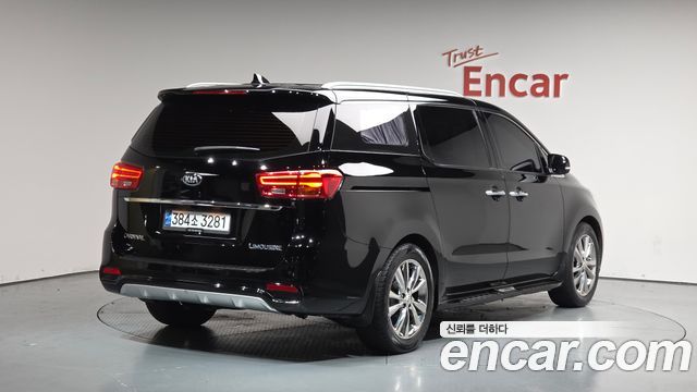 Kia Carnival Новый Gasoline 7-Seater Limousine President - фото 1