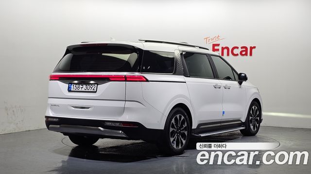 Kia Carnival 4-го поколения 7-Seater Signature - фото 1