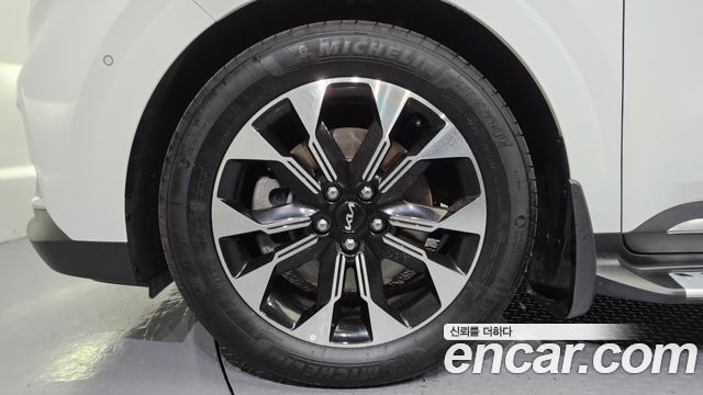 Kia Carnival 4-го поколения 7-Seater Signature - фото 4