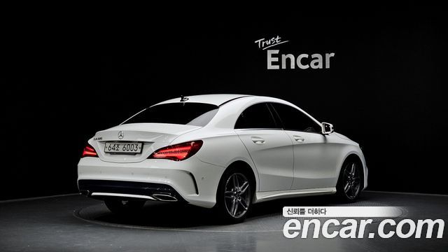 Mercedes-Benz CLA-Class C117 CLA220 AMG Line - фото 1