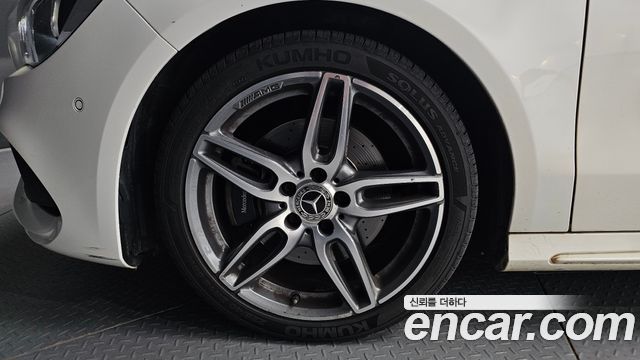 Mercedes-Benz CLA-Class C117 CLA220 AMG Line - фото 4