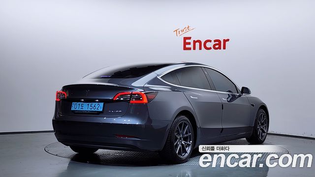 Tesla Model 3 Long Range AWD - фото 1