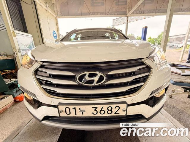 Hyundai Santafe Diesel 2.0 2WD Premium - фото 0
