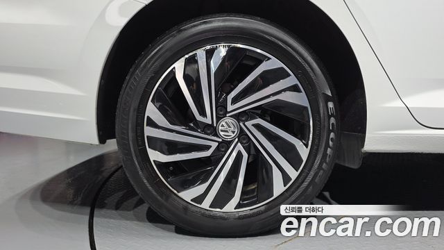 Volkswagen Jetta 7-го поколения 1.4 TSI Prestige - фото 4