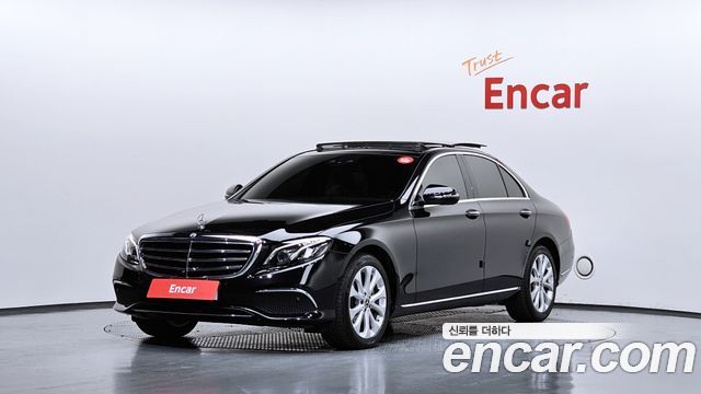 Mercedes-Benz E-Class W213 E300 Exclusive - фото 0