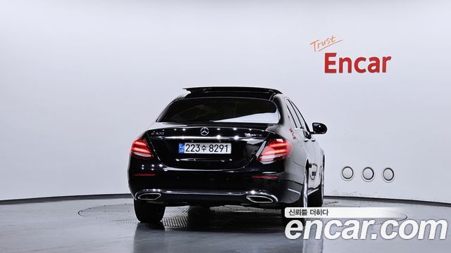 Mercedes-Benz E-Class W213 E300 Exclusive - фото 3