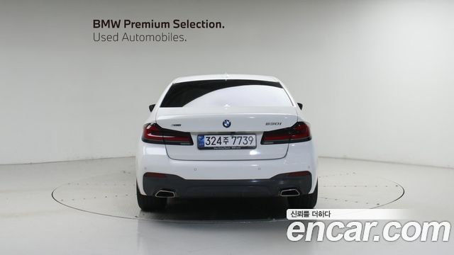 BMW 5-Series G30 530i xDrive M Sport Package - фото 3