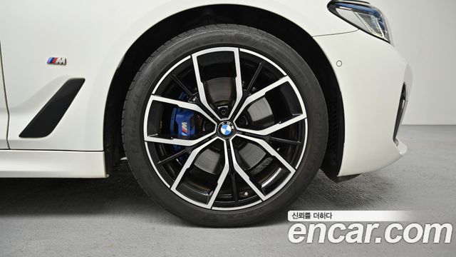 BMW 5-Series G30 530i xDrive M Sport Package - фото 4