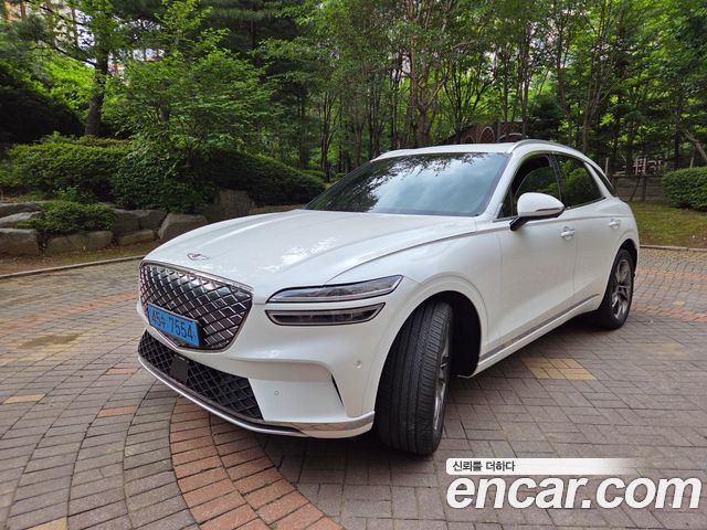 Genesis GV70 e-AWD - фото 1