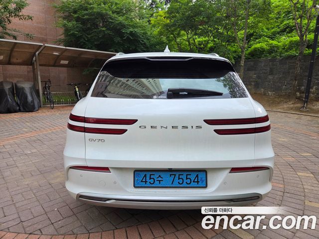Genesis GV70 e-AWD - фото 4