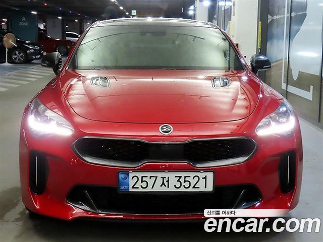Kia Stinger 2.0 Turbo AWD Platinum - фото 1