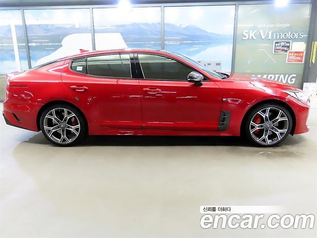 Kia Stinger 2.0 Turbo AWD Platinum - фото 2
