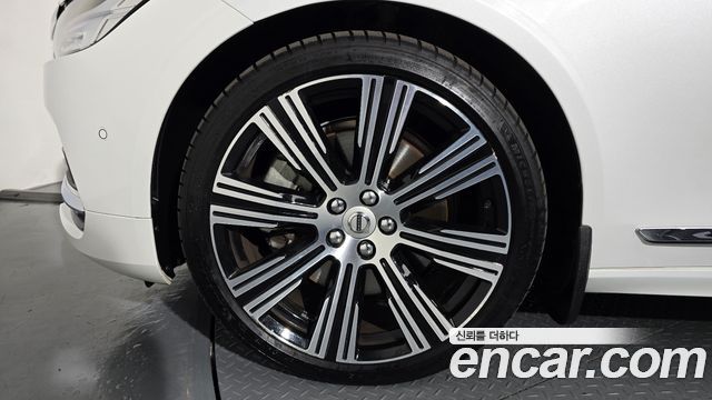 Volvo S90 B6 AWD Ultimate Bright - фото 4