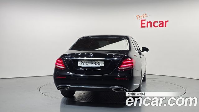Mercedes-Benz E-Class W213 E300 4MATIC Exclusive - фото 3