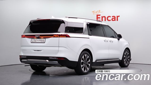 Kia Carnival 4-го поколения 7-Seater Signature - фото 1