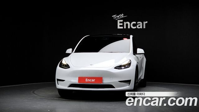 Tesla Model Y RWD - фото 2