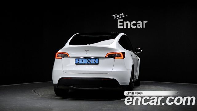 Tesla Model Y RWD - фото 3